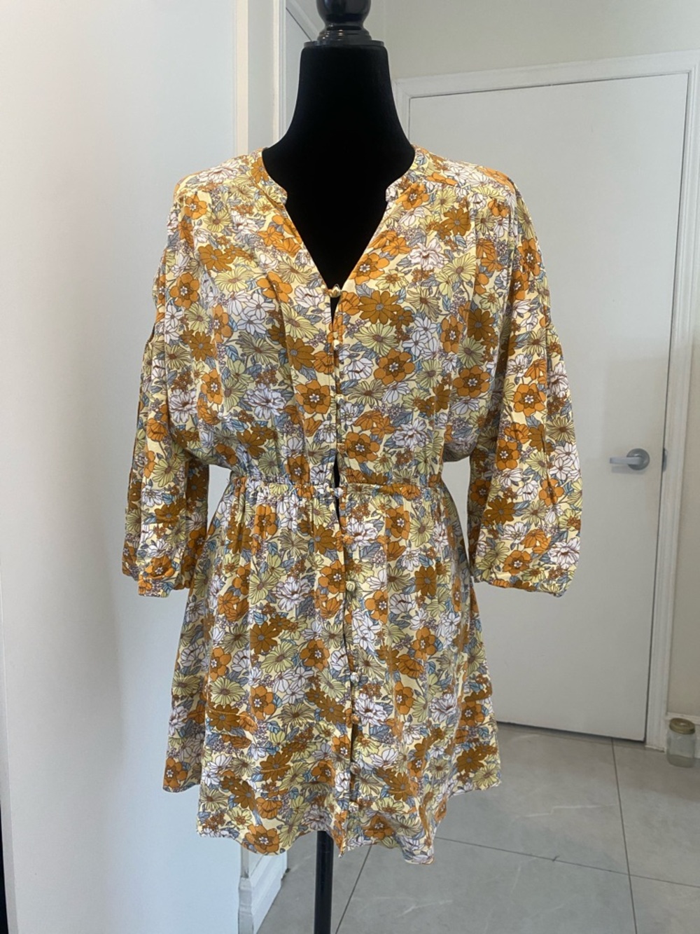 AMUSE SOCIETY Floral Multi colour Mini  dress with elastic waist size Medium